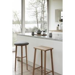 Lot de 2 tabourets minimalistes en bois RETA