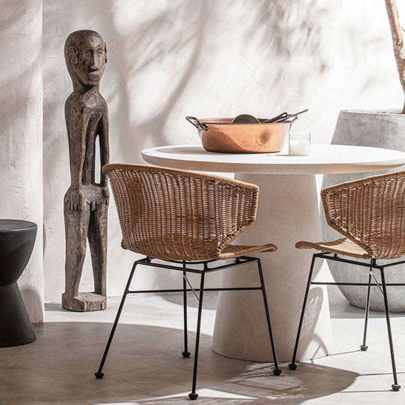 Chaise en rotin et armature métalique noire SIDO