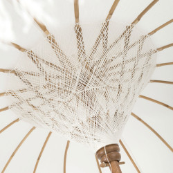 Parasol en bois et tissu beige à pompoms PILOU