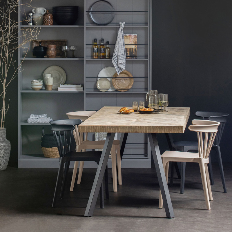 Table design et pieds triangle - PUPULE
