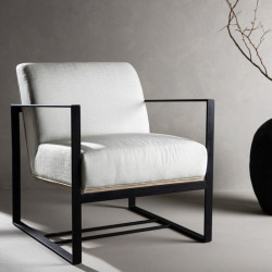 Fauteuil moderne en tissu blanc et pieds en métal noir VOILE