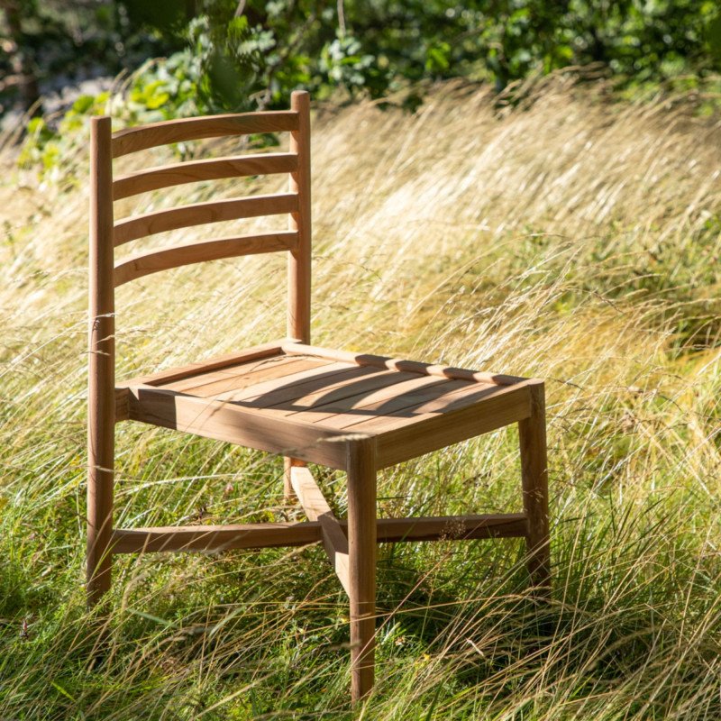 Chaise de jardin moderne en bois certifié KEMILA