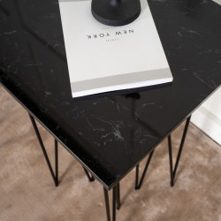 Table d'appoint moderne marbrée en métal noir SUSAN