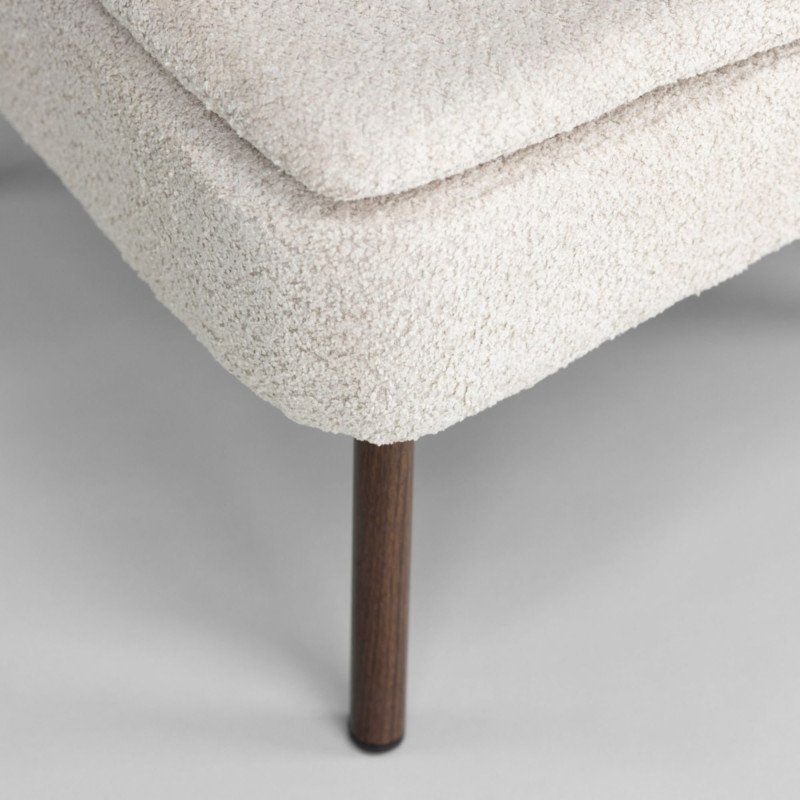 Fauteuil en tissu bouclé beige avec pieds en métal HALMO