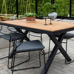 Table de jardin 150x90cm effet bois JORDANIE