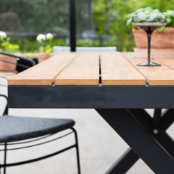 Table de jardin 150x90cm effet bois JORDANIE