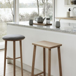 tabouret de bar minimaliste en bois clair RUDDY