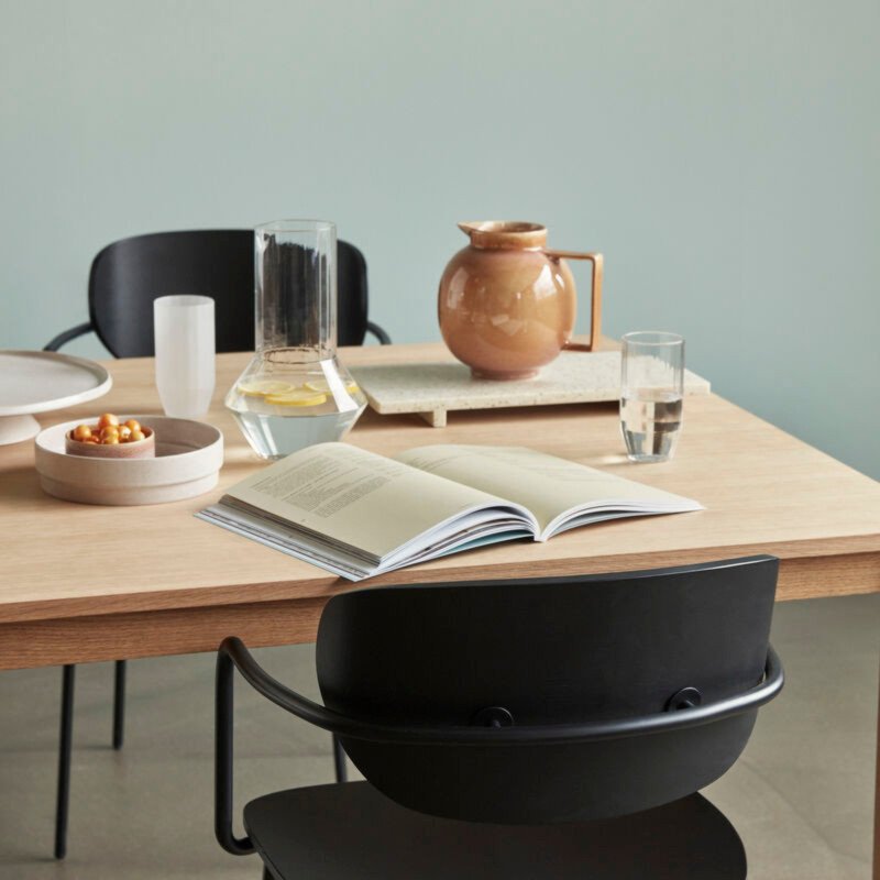 Table à manger rectangulaire minimaliste en bois AMBIKA