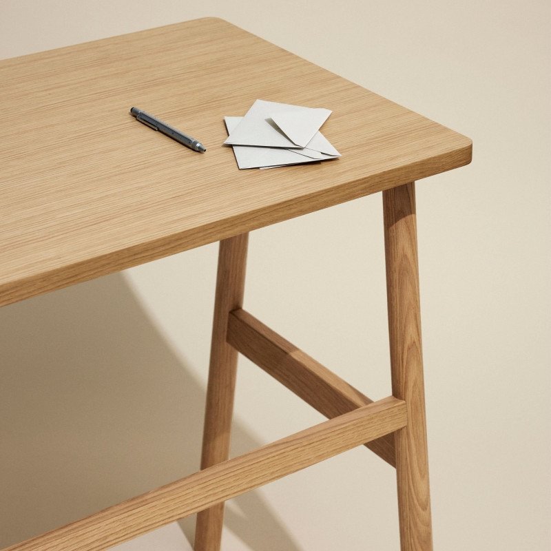 Bureau minimaliste e nbois clair certifié WOODY