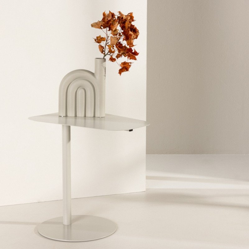 Table d'appoint en métal beige GIA