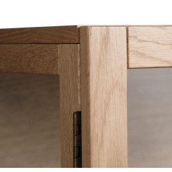 Buffet en chêne et verre trempé 88x140cm MATYA - Design et Fonctionnel