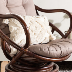 Fauteuil d'extérieur en rotin marron avec coussin TORI