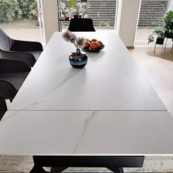 Table extensible 160 + 80 cm en céramique blanc mat - LACONI