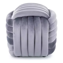 Pouf carré gris en velours matelassé, moelleux et compact COULIZ