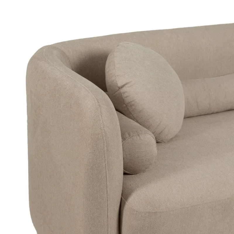 Canapé MORESIA de 3 places en tissu beige galbé avec coussins déco