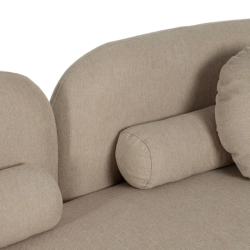 Canapé MORESIA de 3 places en tissu beige galbé avec coussins déco