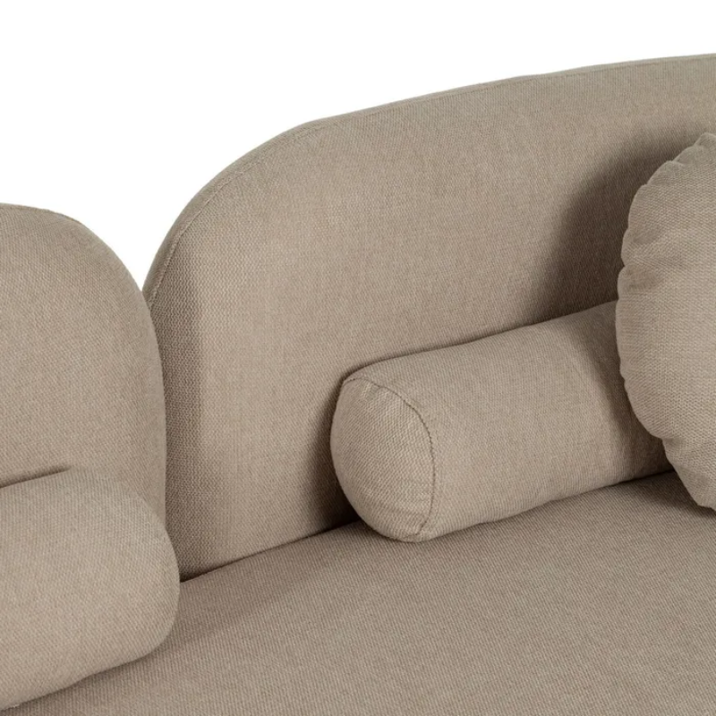 Canapé MORESIA de 3 places en tissu beige galbé avec coussins déco